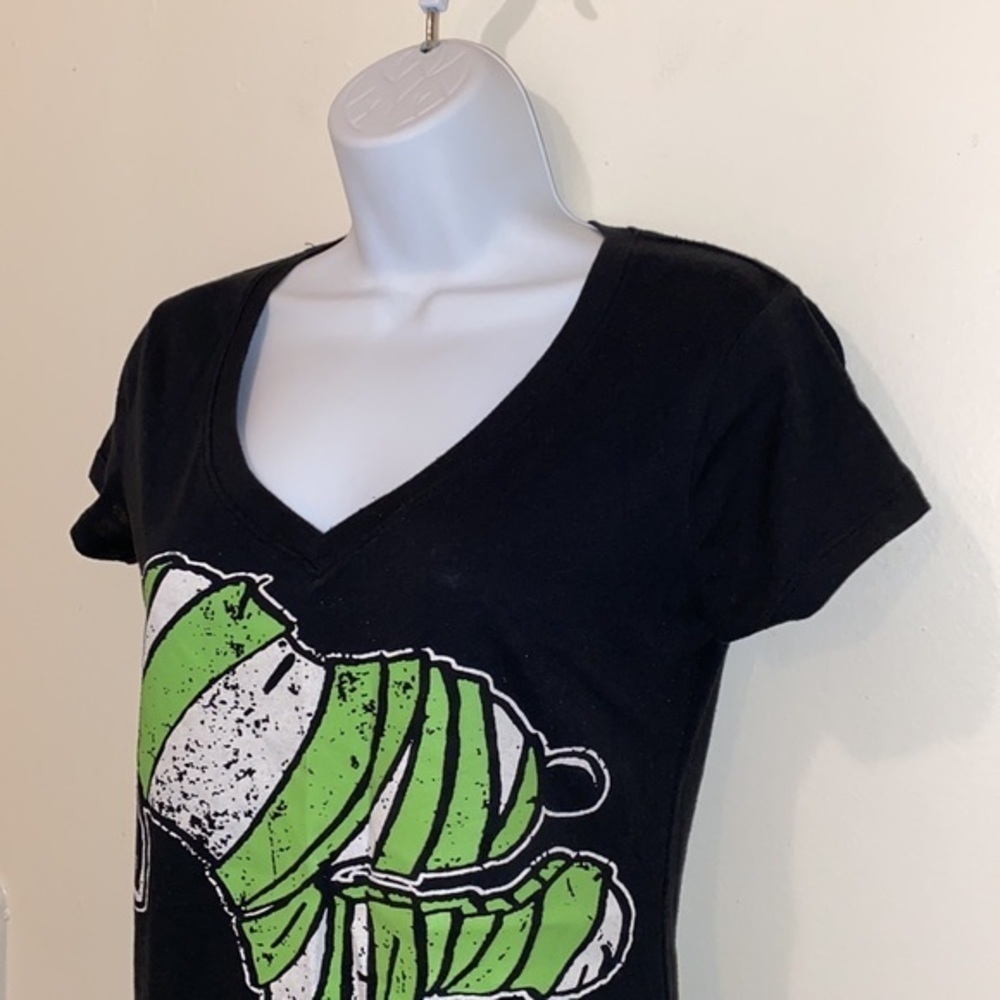 Women’s Peanuts Black Snoopy Mummy V-Neck Tee - Picture 4 of 9